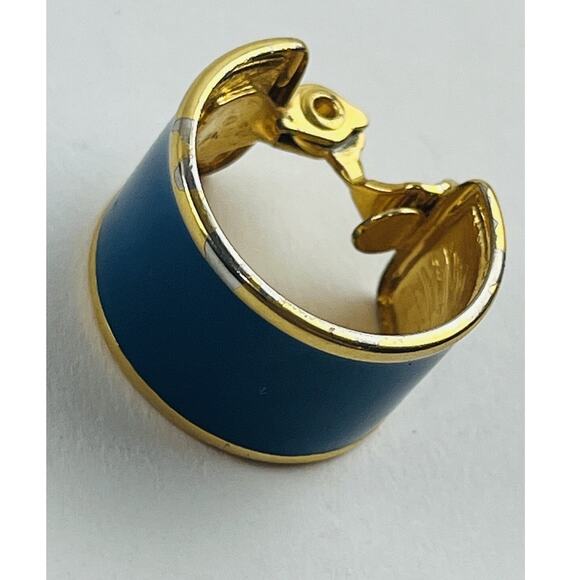 Vintage Signed Monet Blue Enamel Gold Tone Hoop Clip On Earrings 80s Retro Wide - Picture 9 of 9